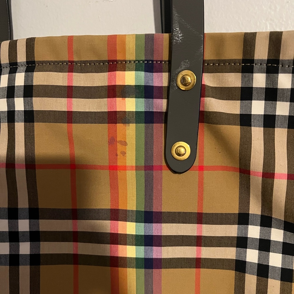 Burberry Vintage Rainbow Nova Check Pride Large Shopper Tote - Picture 4 of 7